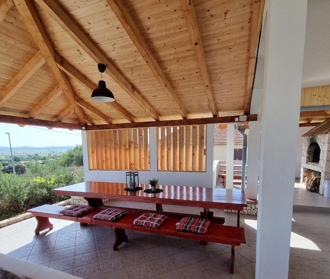 Holiday House Da & Do Pakostane Luaran gambar